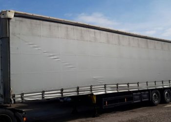 Un turc și un moldovean, prinși cu numerele de înmatriculare modificate