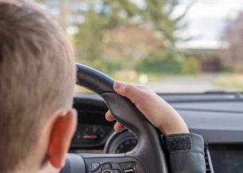 11-летний мальчик угнал в Комрате автомобиль