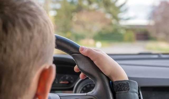 11-летний мальчик угнал в Комрате автомобиль