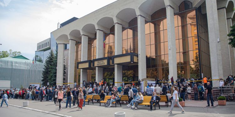 Рекордное число граждан привились от COVID в первый день марафона вакцинации | FOTO