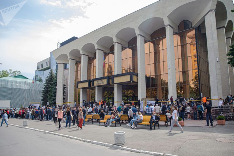 Рекордное число граждан привились от COVID в первый день марафона вакцинации | FOTO