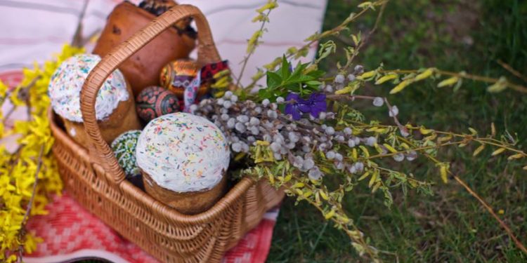 Минздрав призвал население воздержаться от служб на кладбищах