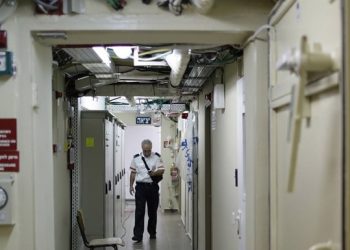 В крупных городах Израиля открывают бомбоубежища