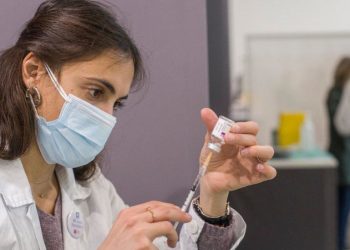 Cetățenii moldoveni imunizați cu prima doză peste hotare pot face rapelul în Moldova