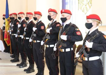 Jurământ de credință Patriei și poporului rostit de șapte carabinieri, angajați ai Unității Militare 1003