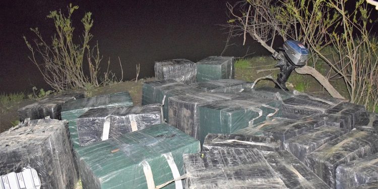 Un polițist de frontieră, reținut în dosarul contrabandei cu țigări de pe Prut