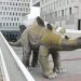 Возле Барселоны в скульптуре динозавра нашли труп мужчины