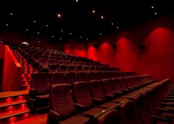 Teatrele, cinematografele și sălile de concert și-au reluat activitatea | VIDEO