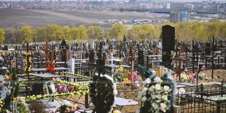 Creștinii ortodocși sărbătoresc Paștele Blajinilor. Semnificație și tradiții