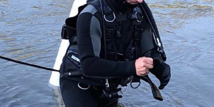 Tragedie într-o familie din capitală. Copilul lor s-a înecat într-un lac. Pompierii au recuperat cadavrul minorului | VIDEO