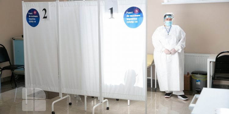 Începe a treia etapă de vaccinare anti-COVID-19. Care sunt categoriile de persoane care vor primi serul | VIDEO