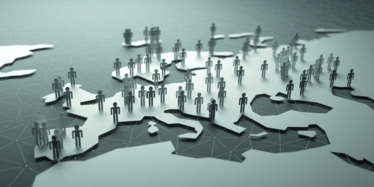 România este una dintre țările care va înregistra o scădere puternică a populației până în anul 2050, conform datelor Eurostat