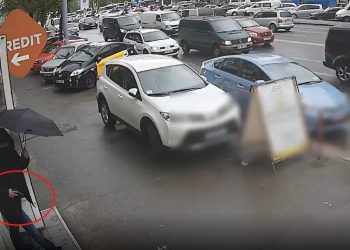 Momentul unui atac tâlhăresc la o companie de microcreditare. Poliția a reținut suspectul | VIDEO