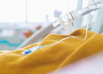 COVID-19: 65 de cazuri noi, cinci persoane au decedat. Printre victime și un tânăr de doar 21 de ani | VIDEO