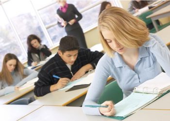 Ministerul Educației a modificat procedura de testare pentru elevii claselor IX-XII, sesiunea de examene 2021