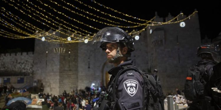 Около 200 человек пострадали в результате беспорядков в Иерусалиме