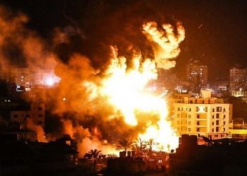 Noi bombardamente în Gaza. Hamas a lansat 110 rachete. Ministrul israelian al Apărării: Ne oprim când vom avea liniște deplină