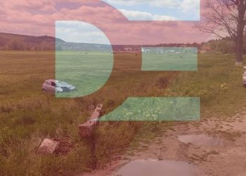 O șoferiță a doborât cu mașina un stâlp, la Criuleni | FOTO