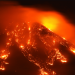 Vulcanul Etna a erupt şi a ejectat o coloană de fum şi cenuşă la patru mii de metri deasupra Siciliei
