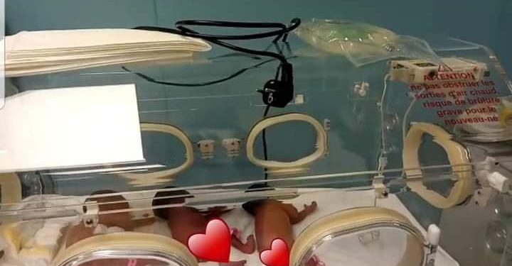 O mamă, care aştepta şapte bebeluşi, s-a trezit la naştere cu nouă, după ce medicii i-au ratat pe doi dintre ei la ecografie