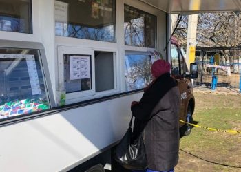 Locuitorii din Basarabeasca au acces la alimente mai ieftine, după ce magazinele sociale au ajuns și în acest raion | VIDEO