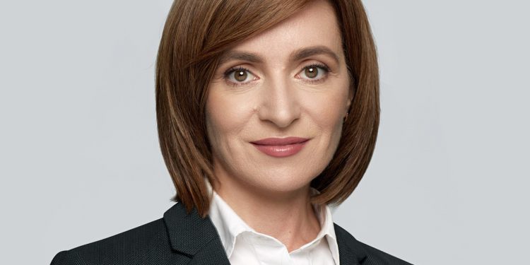 Șeful statului împlinește astăzi 49 de ani. În timp ce unii i-au urat să aibă câți mai mulți susținători, alții i-au amintit de promisiunile | VIDEO