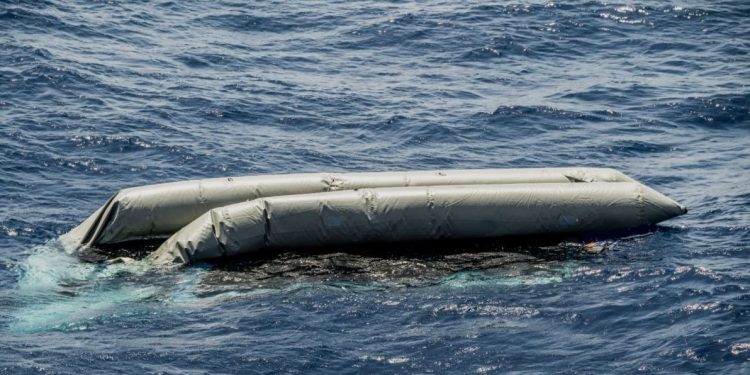 Copii morți au fost aduși de valuri pe plajele din Libia, după ce ar fi încercat să ajungă în Europa