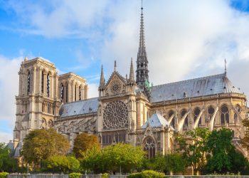 У Нотр-Дама нашли опасный для здоровья свинец