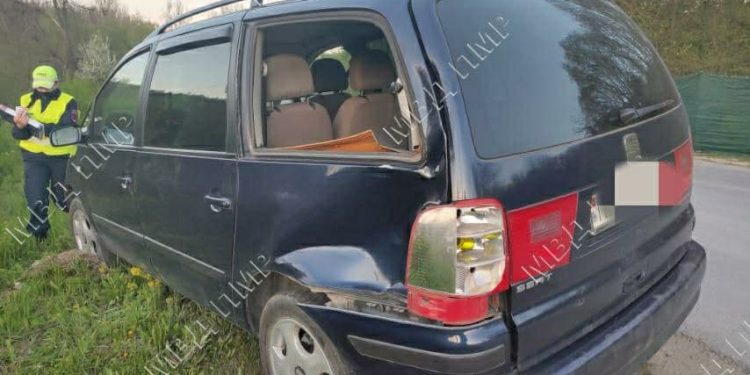 Accident fatal, în stânga Nistrului. Un șofer a tamponat o bătrână, în timp ce efectua o depășire