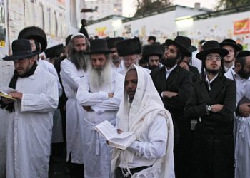 В Израиле обрушилась трибуна синагоги с молящимися людьми