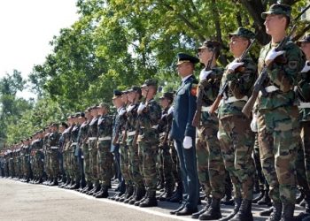 Au jurat credinţă patriei: Circa 450 de soldaţi au depus jurământul