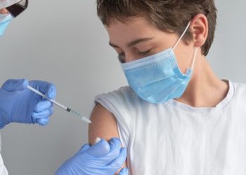 SUA a aprobat vaccinarea anti-Covid a copiilor mai mari de 12 ani