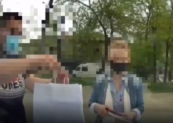 Cumpărau telefoane cu acte false. O femeie și complicele ei, identificați | VIDEO