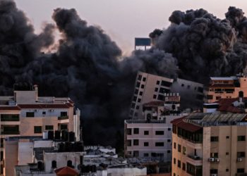 Ploaie de rachete trase asupra Tel Avivului, după ce un fief Hamas din Gaza a fost făcut una cu pământul | VIDEO