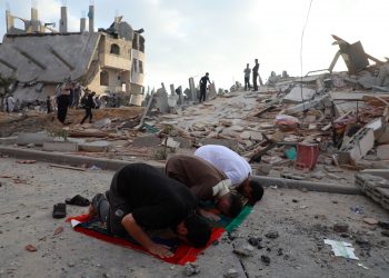 Israelul a atacat rețeaua de tuneluri subterane din Gaza, militanții continuă tirul de rachete. Bilanțul morților a ajuns la 127