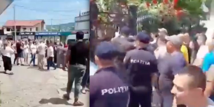 Primarul de Otaci, acuzat că ar fi organizat bătaia dintre localnici și comunitatea de romi. Reacția edilului | VIDEO