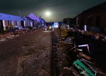 На Чехию обрушился мощный торнадо: Деревни частично сравняло с землей