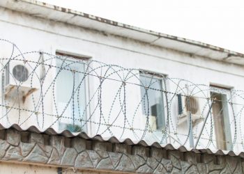 Переполненные камеры и тотальная антисанитария: Что говорят о нечеловеческих условиях в столичной тюрьме эксперты | VIDEO