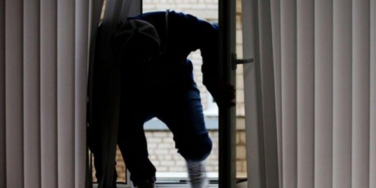 В Каушанах двое мужчин в масках ворвались в детский сад