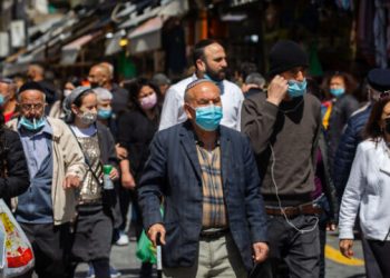 В Израиле отменили почти все коронавирусные ограничения