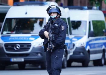 Неизвестный открыл стрельбу в городе на западе Германии