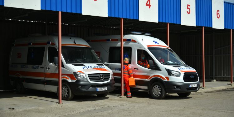 14 intoxicații cu alcool și 21 – cu medicamente. Peste 11.000 de cetățeni au solicitat ambulanța în prima săptămână a verii