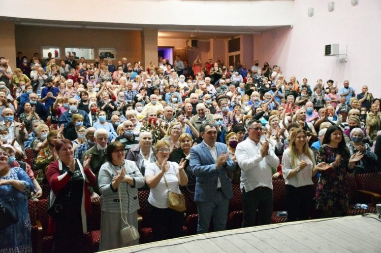 Ilan Șor, aplaudat în picioare la Orhei. Tauber: „Oamenii l-au delegat să preia funcția de premier” | FOTO/VIDEO