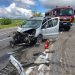 Accident grav la ieșirea din capitală. Un șofer, rămas încarcerat între fiarele mașinii după ce s-a tamponat cu un TIR | FOTO