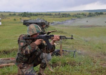 Operațiune militară la Cahul. Peste 150 de militari au tras din armamentul de infanterie şi de pe maşinile blindate | FOTO