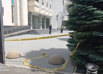 Alertă cu bombă la sediile Centru și Buiucani ale Judecătoriei Chișinău. Zonele au fost încercuite