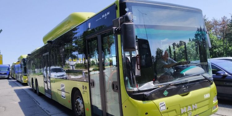 Cum arată autobuzele de rută, procurate de municipalitatea capitalei | FOTO