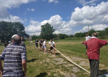 Start sezonului sportiv în comuna Zorile, Orhei. Tinerii câștigători s-au ales cu diverse premii, inclusiv tradiționalul „berbec” | FOTO