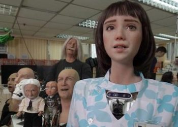 Создан робот-медсестра для ухода за больными коронавирусом | VIDEO