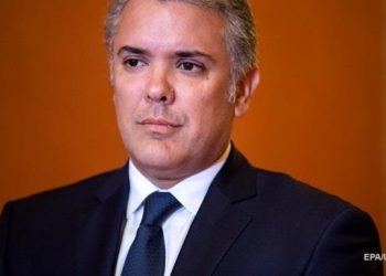 В Колумбии обстреляли вертолет с президентом страны